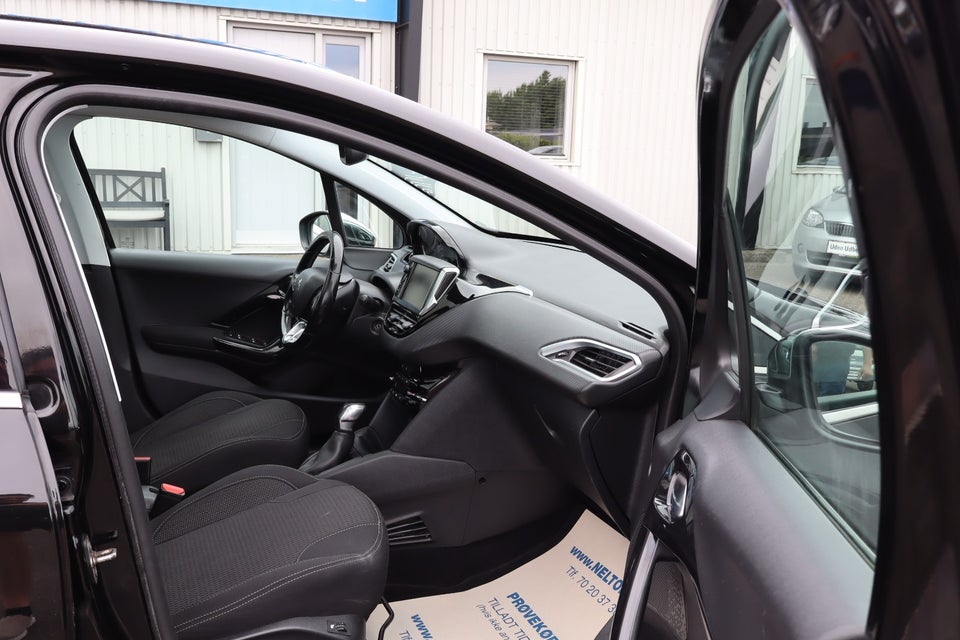 Peugeot 208 1,5 BlueHDi 100 Allure Sky 5d