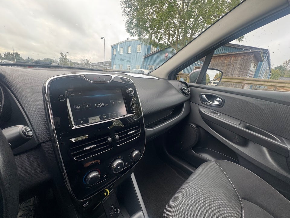 Renault Clio IV 0,9 TCe 90 Expression Sport Tourer 5d