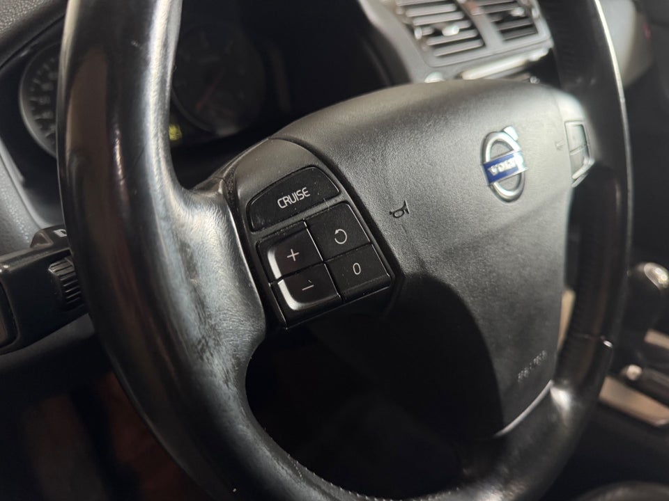 Volvo S40 1,6 D Momentum 4d