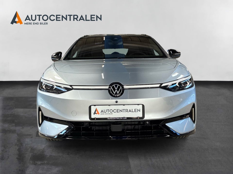 VW ID.7 77 Style+ Tourer 5d