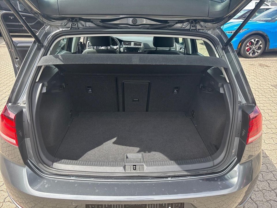VW Golf VII 1,5 TSi 130 Comfortline DSG 5d