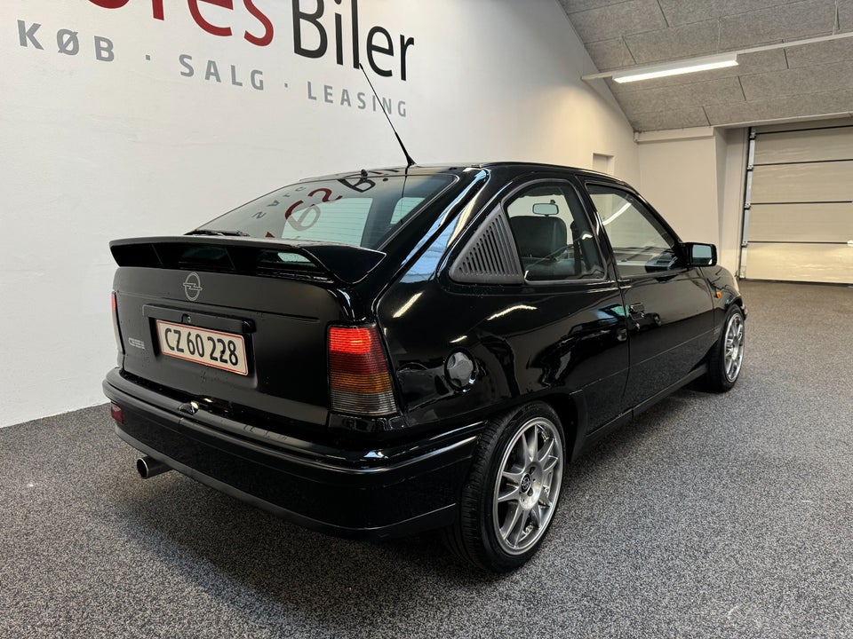 Opel Kadett 1,8 GSi 3d