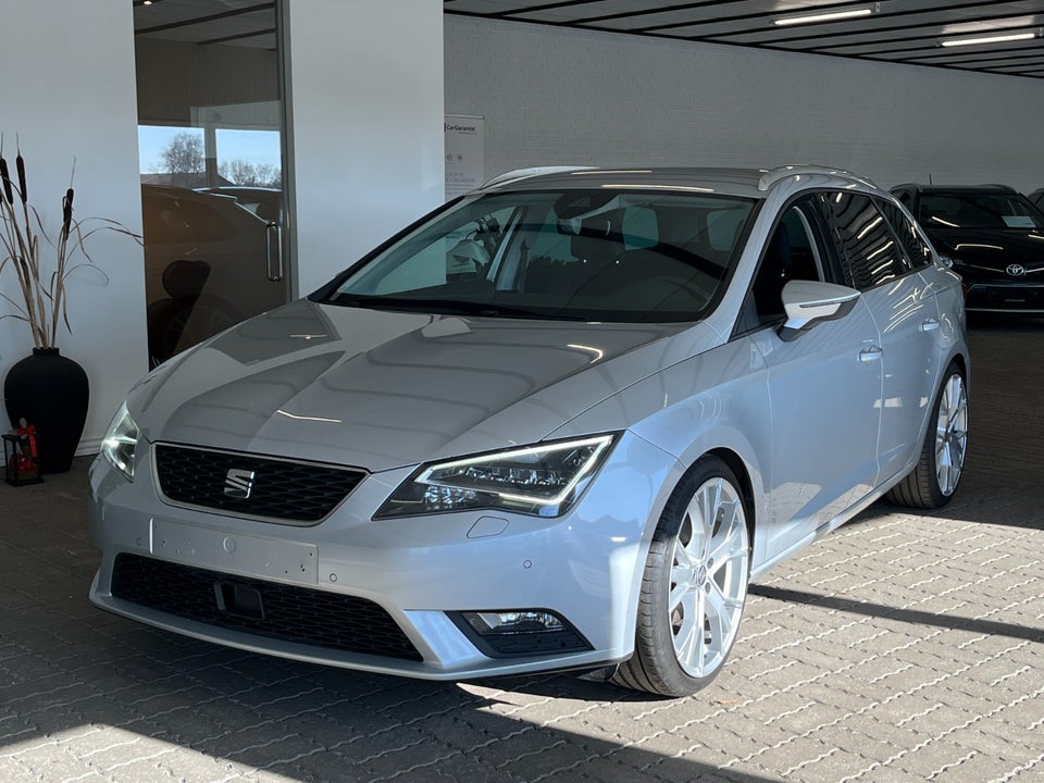 Seat Leon 1,6 TDi 110 Style ST DSG 5d