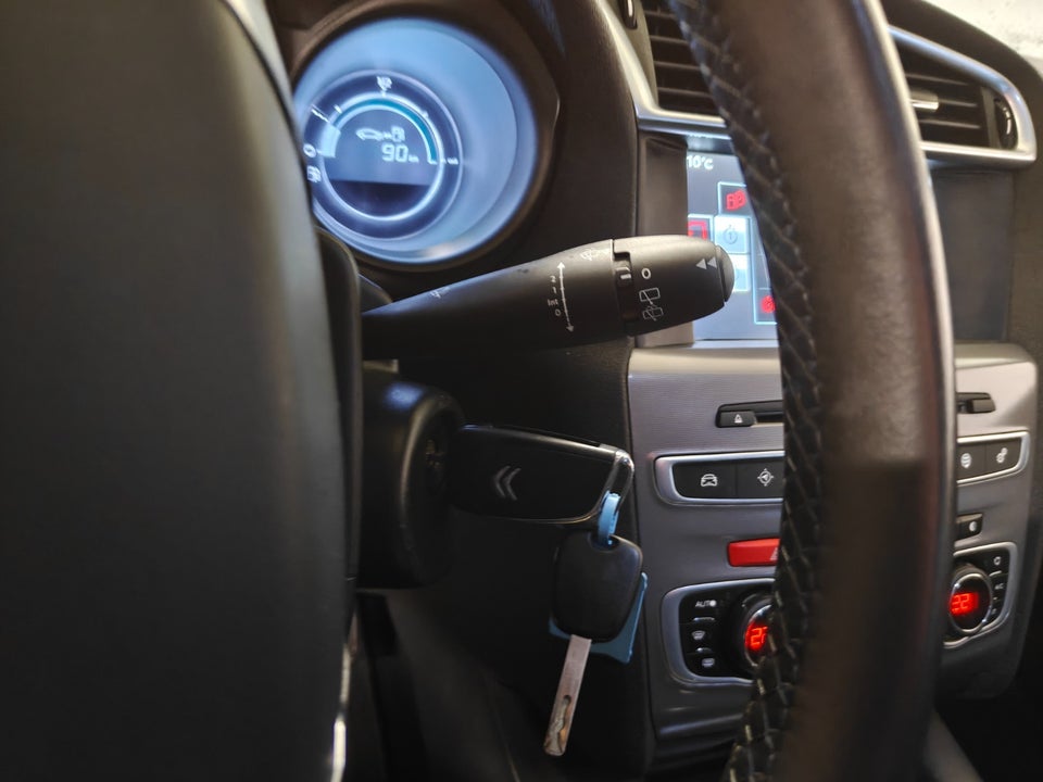 Citroën C4 1,2 PureTech 130 Live 5d