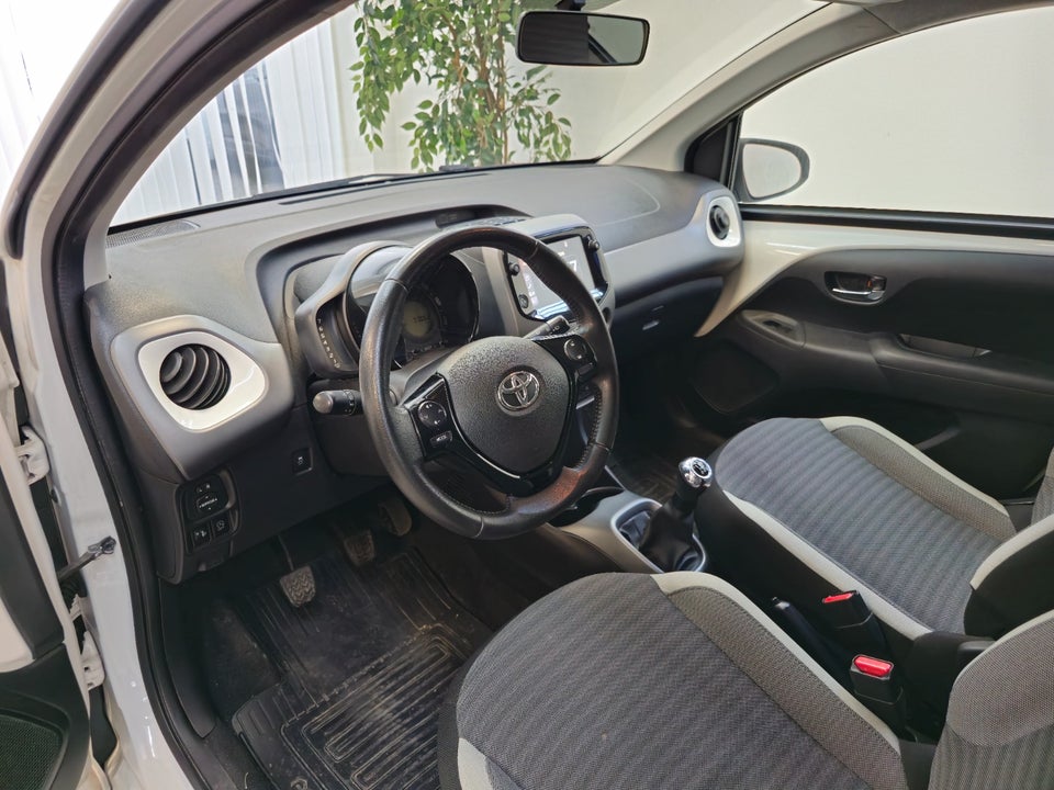 Toyota Aygo 1,0 VVT-i x-cite 5d