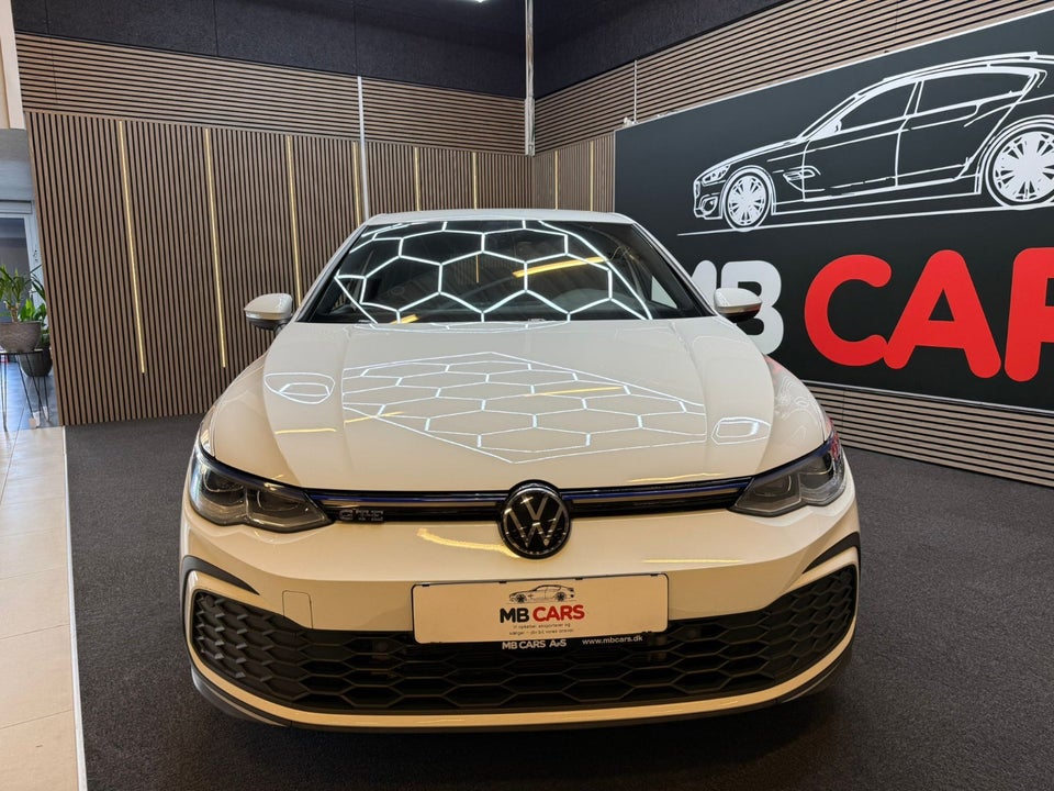 VW Golf VIII 1,4 GTE DSG 5d