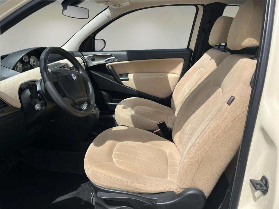 Lancia Ypsilon 1,4 16V 3d