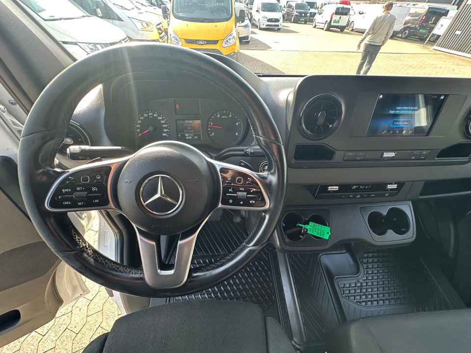 Mercedes Sprinter 317 2,0 CDi A2 Kassevogn aut. RWD