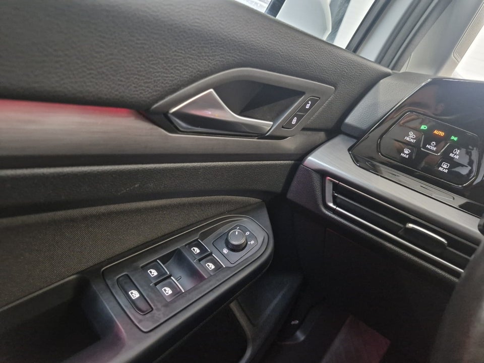 VW Golf VIII 1,5 eTSi 150 Style DSG 5d