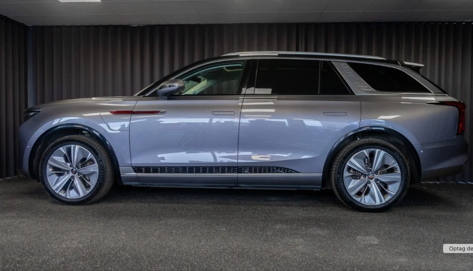 Hongqi E-HS9 99 Exclusive 5d