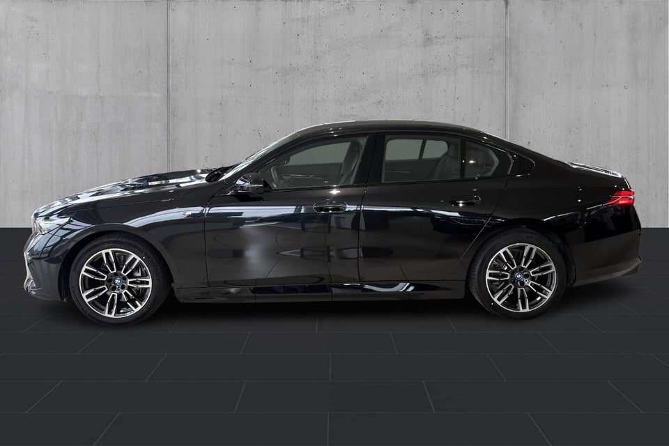 BMW i5 eDrive40 M-Sport 4d