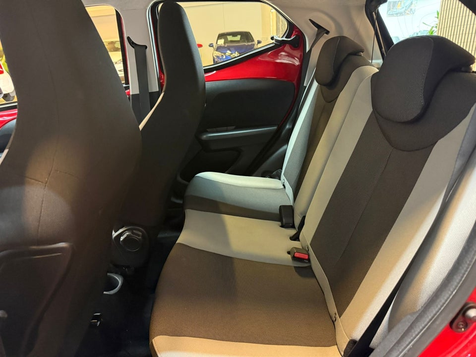 Toyota Aygo 1,0 VVT-i x-touch 5d