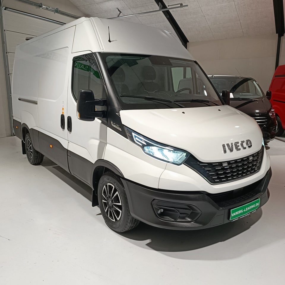 Iveco Daily 2,3 35S16 12m³ Van AG8