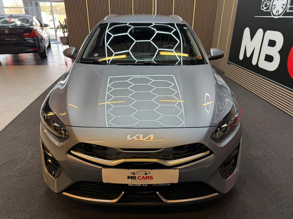 Kia Ceed 1,6 PHEV Upgrade Premium SW DCT 5d