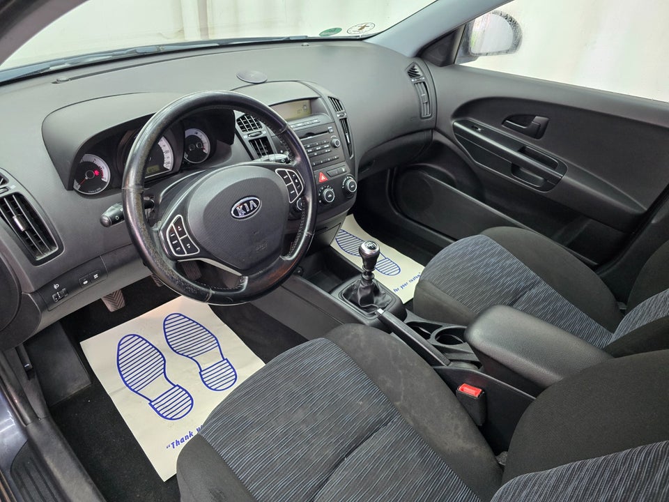 Kia Ceed 1,6 CRDi Active 5d