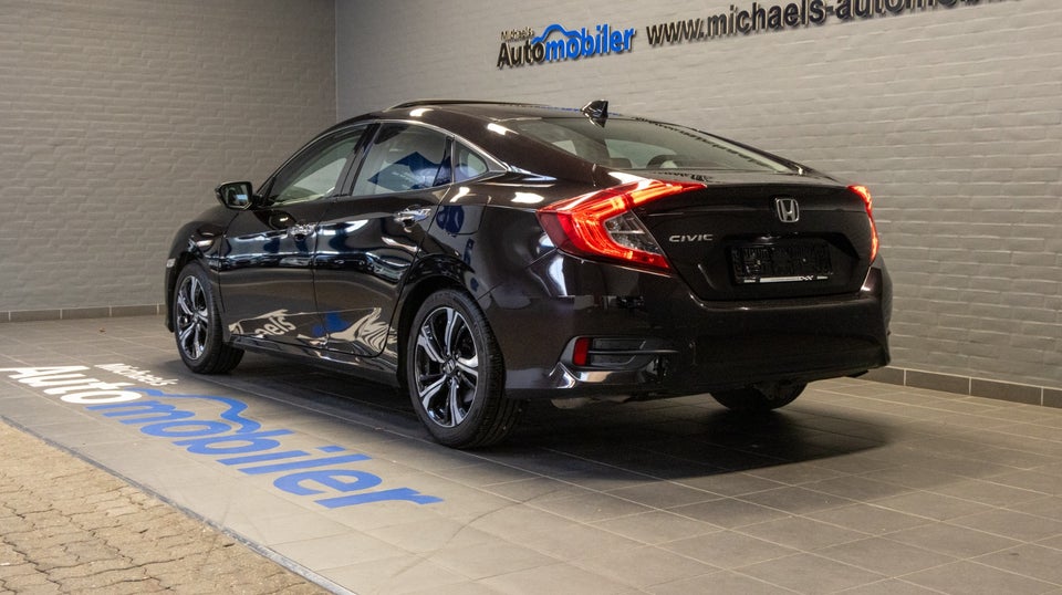 Honda Civic 1,5 VTEC Turbo Executive CVT 5d