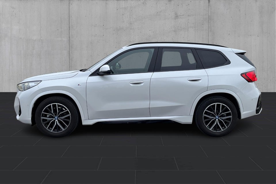 BMW iX1 eDrive20 Fully Charged M-Sport 5d