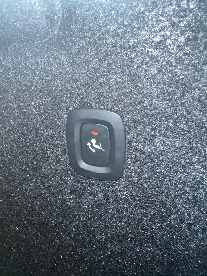 Volvo XC40 ReCharge Extended Range Plus 5d