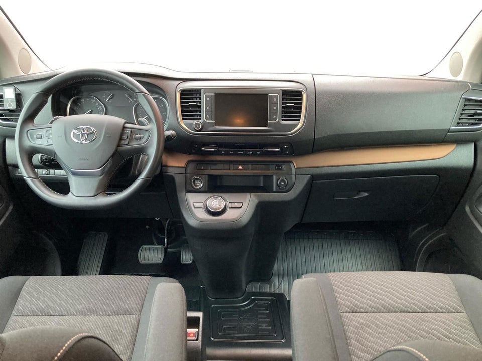 Toyota ProAce Verso 2,0 D 177 Long Family aut. 5d