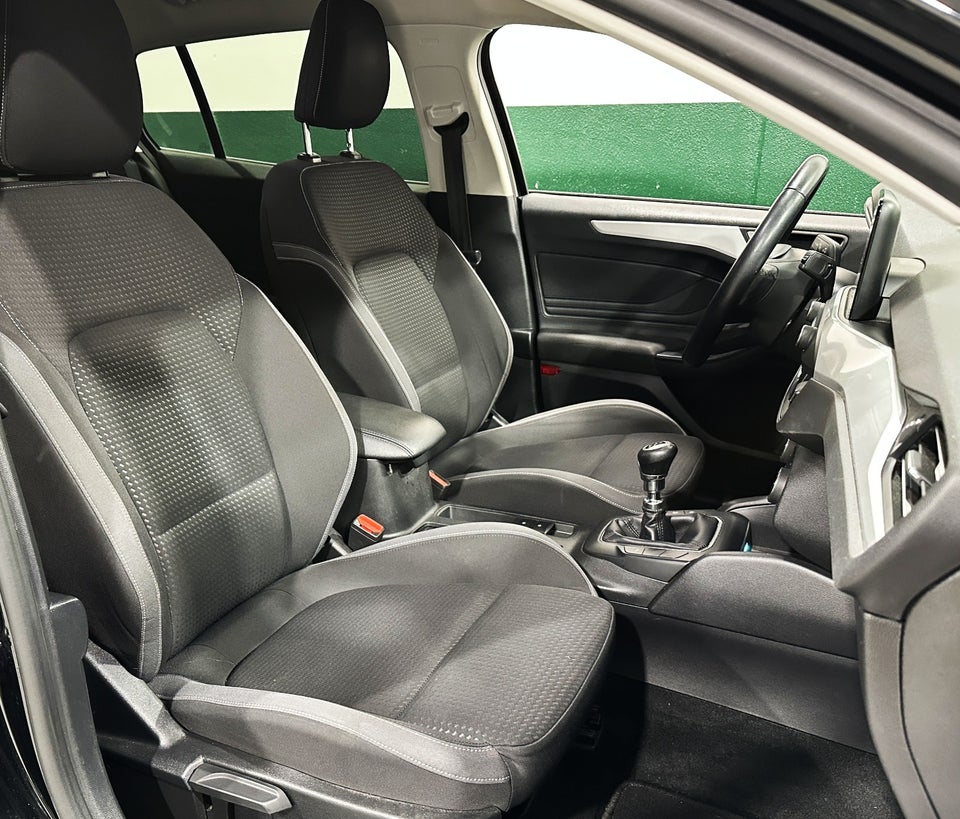 Ford Focus 1,5 EcoBlue ST-Line stc. 5d