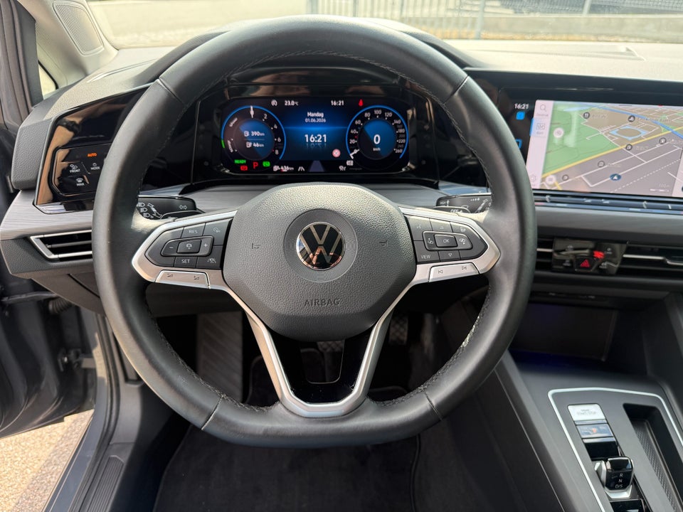 VW Golf VIII 1,4 eHybrid DSG 5d