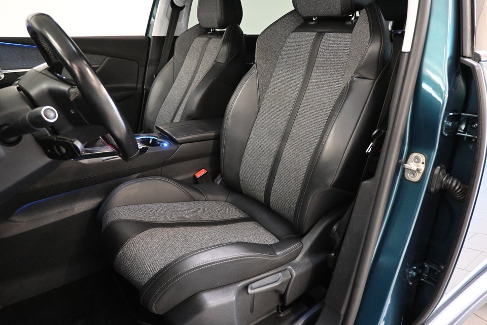 Peugeot 5008 1,5 BlueHDi 130 Allure Pack 7prs 5d