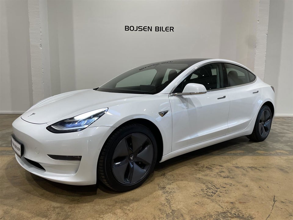 Tesla Model 3 Long Range AWD 4d