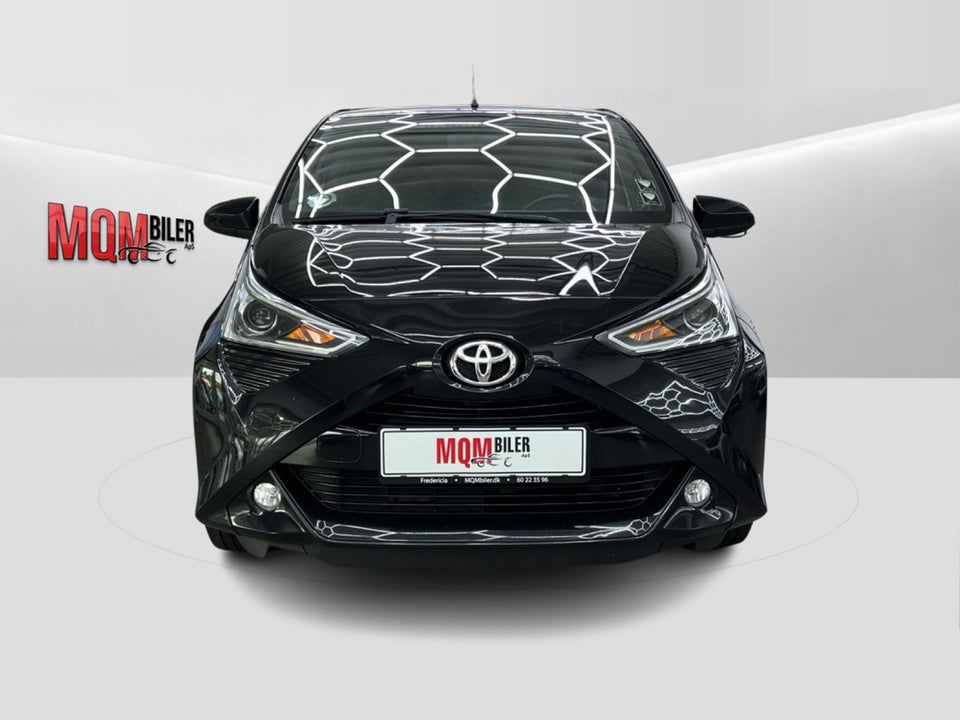 Toyota Aygo 1,0 VVT-i x-black 5d