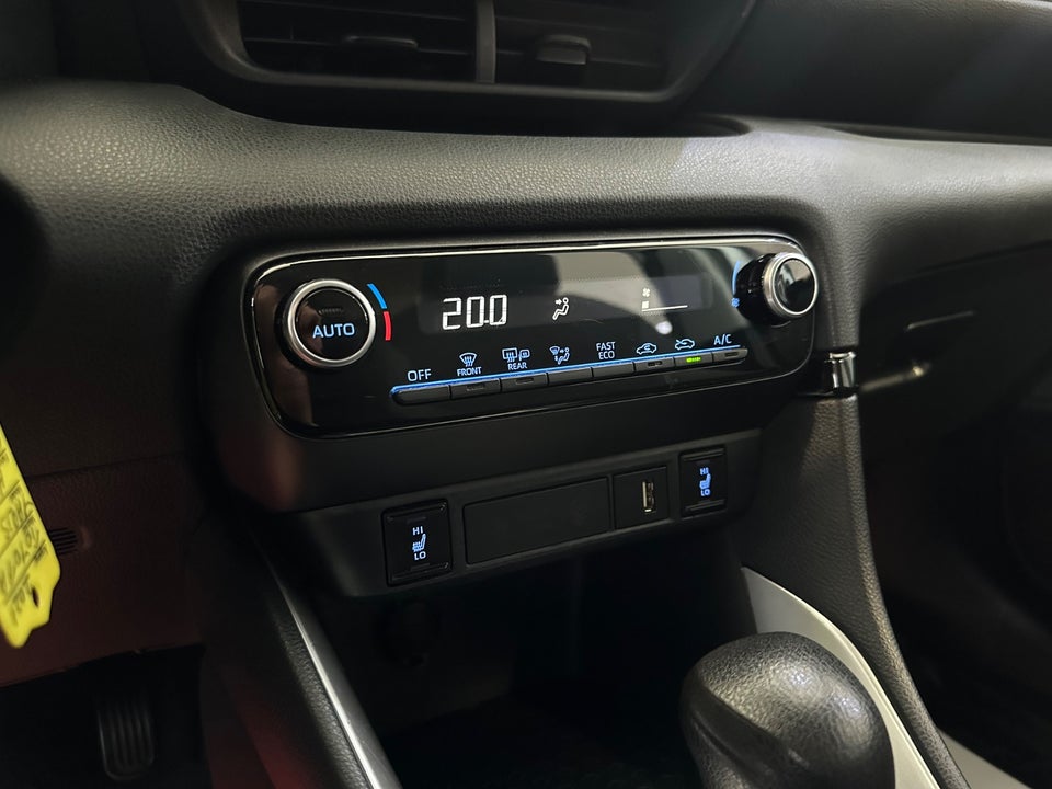 Toyota Yaris 1,5 Hybrid H1 e-CVT 5d
