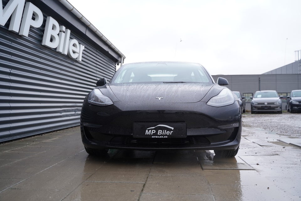 Tesla Model 3 Long Range AWD 4d