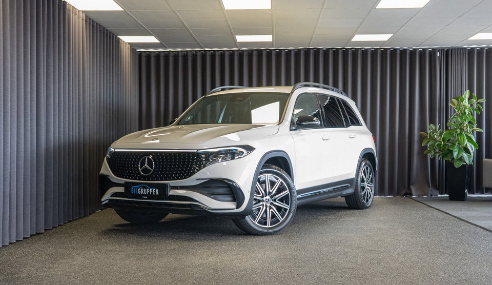 Mercedes EQB300 AMG Line 4Matic 7prs 5d