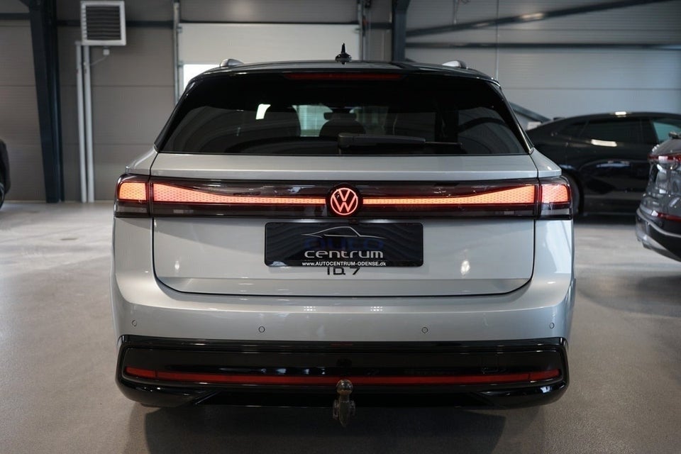VW ID.7 77 Style Tourer 5d