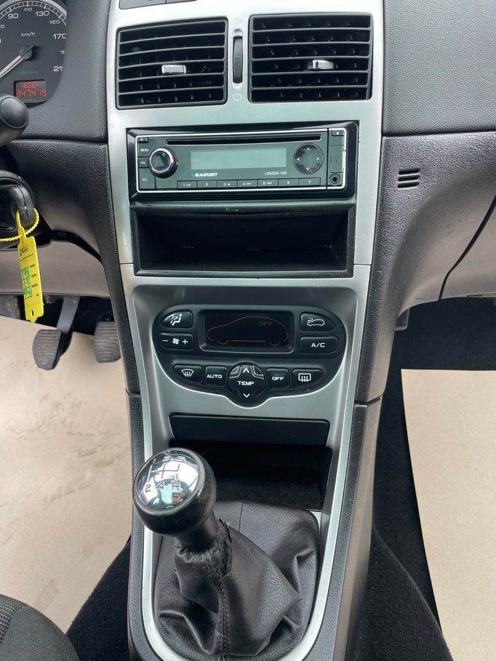 Peugeot 307 1,6 XR stc. 5d
