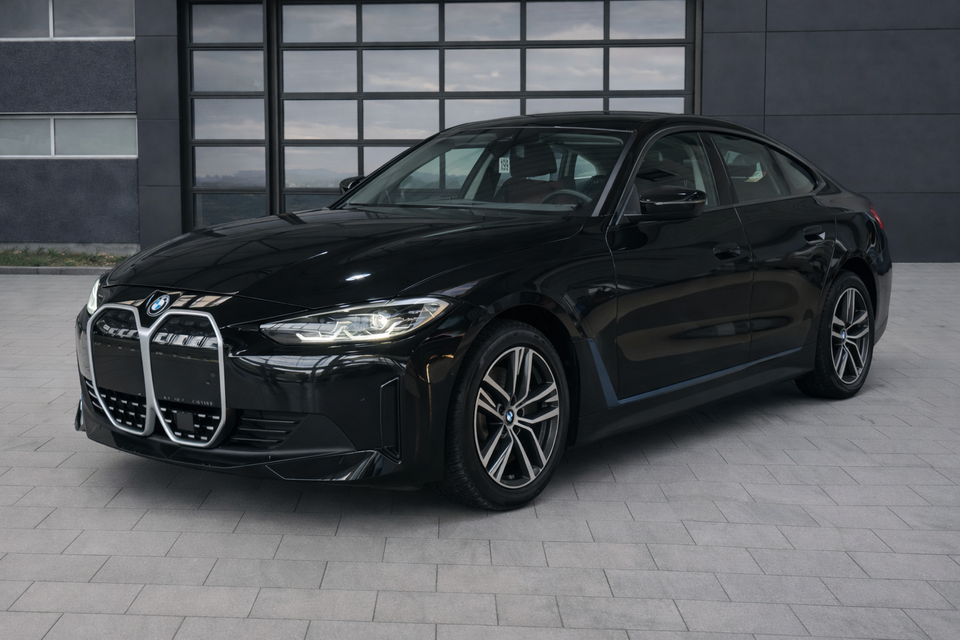 BMW i4 eDrive35 Charged 5d