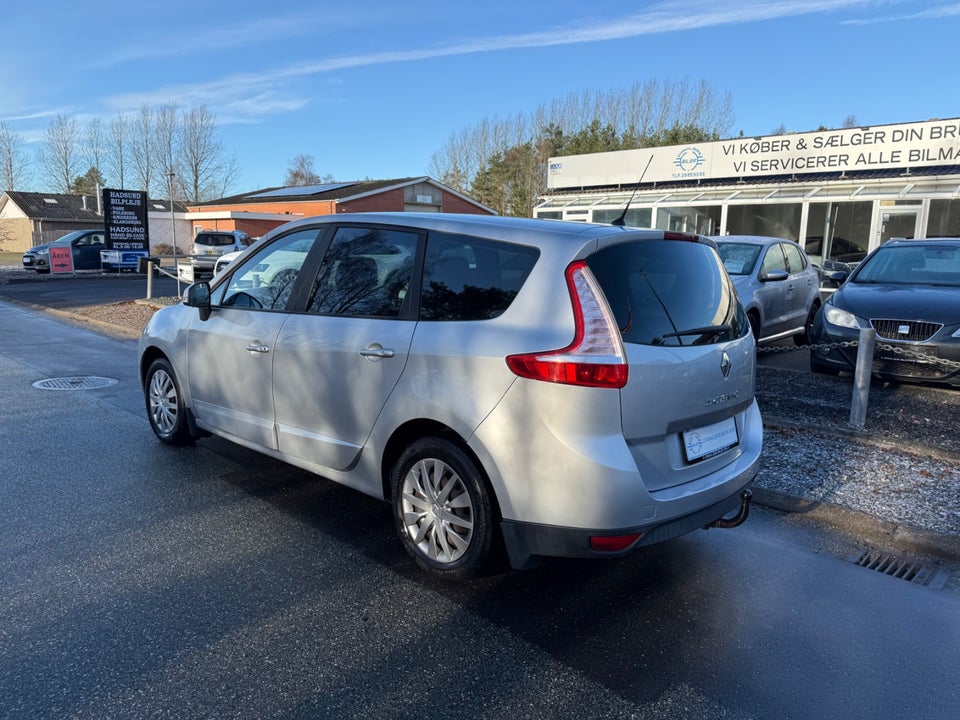 Renault Grand Scenic III 1,6 16V Expression 7prs 5d