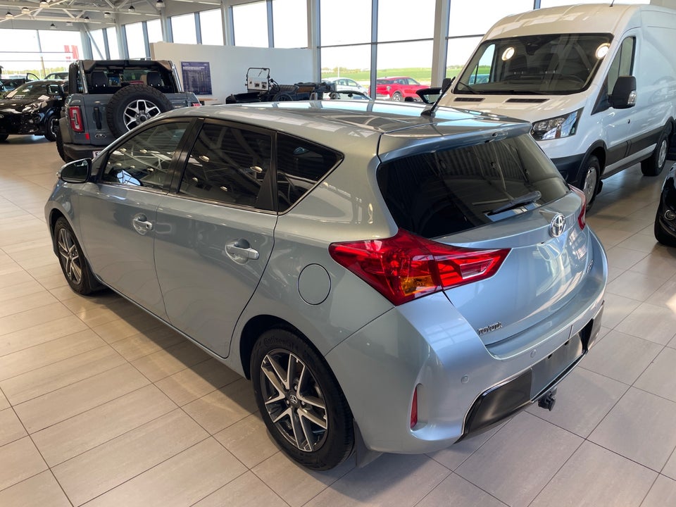 Toyota Auris 1,6 T2 5d