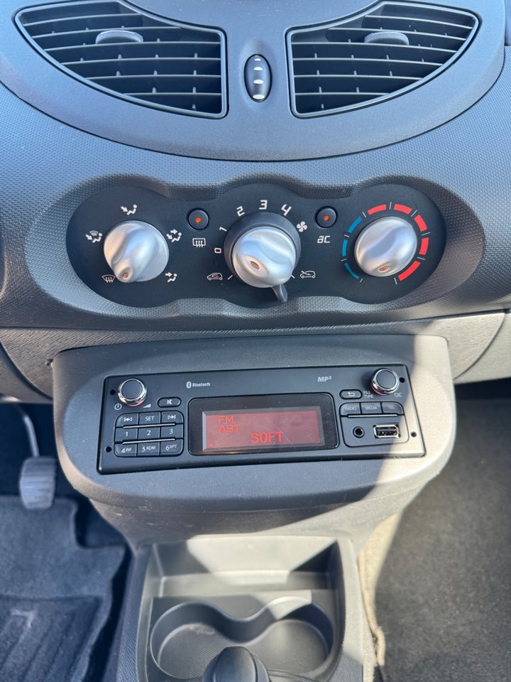 Renault Twingo 1,2 16V Authentique ECO2 3d