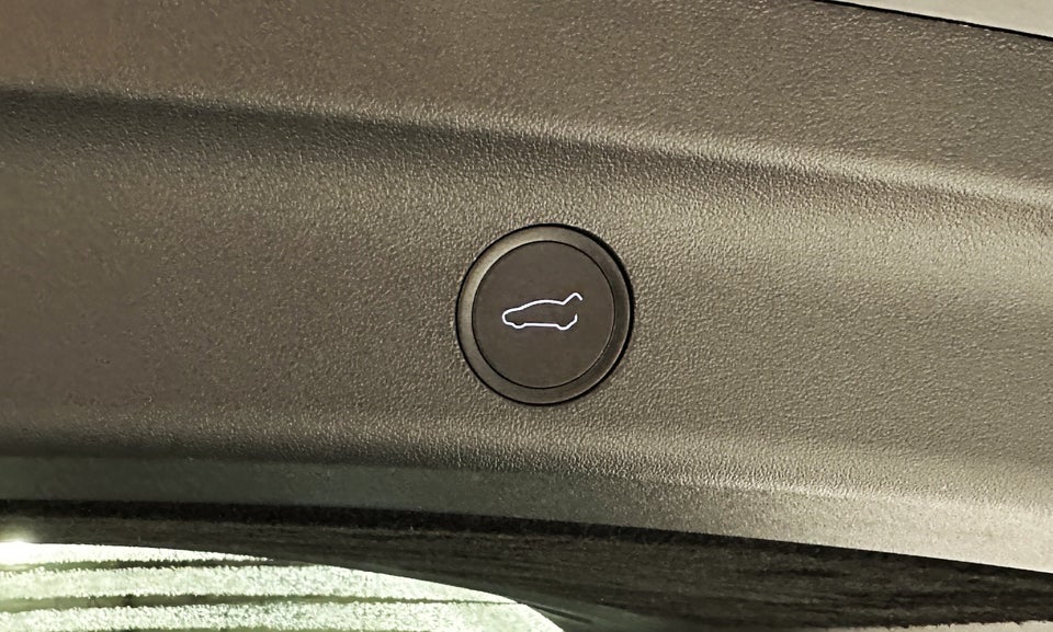 Tesla Model Y Long Range AWD 5d