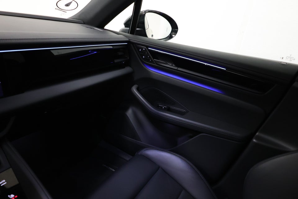 Porsche Macan 4 5d