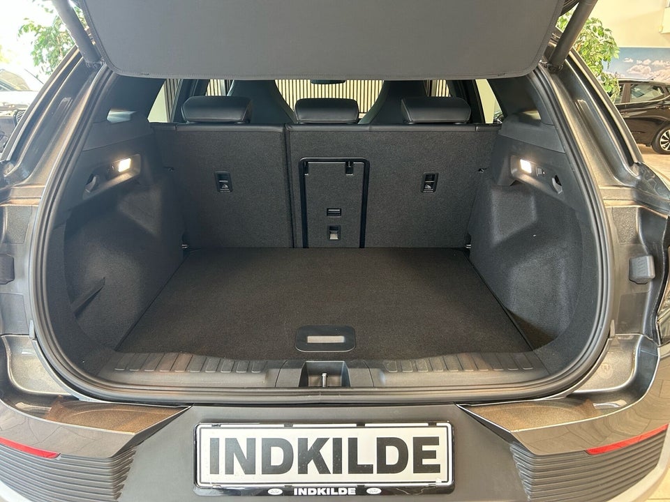 Ford Explorer 77 Premium Extended Range 5d