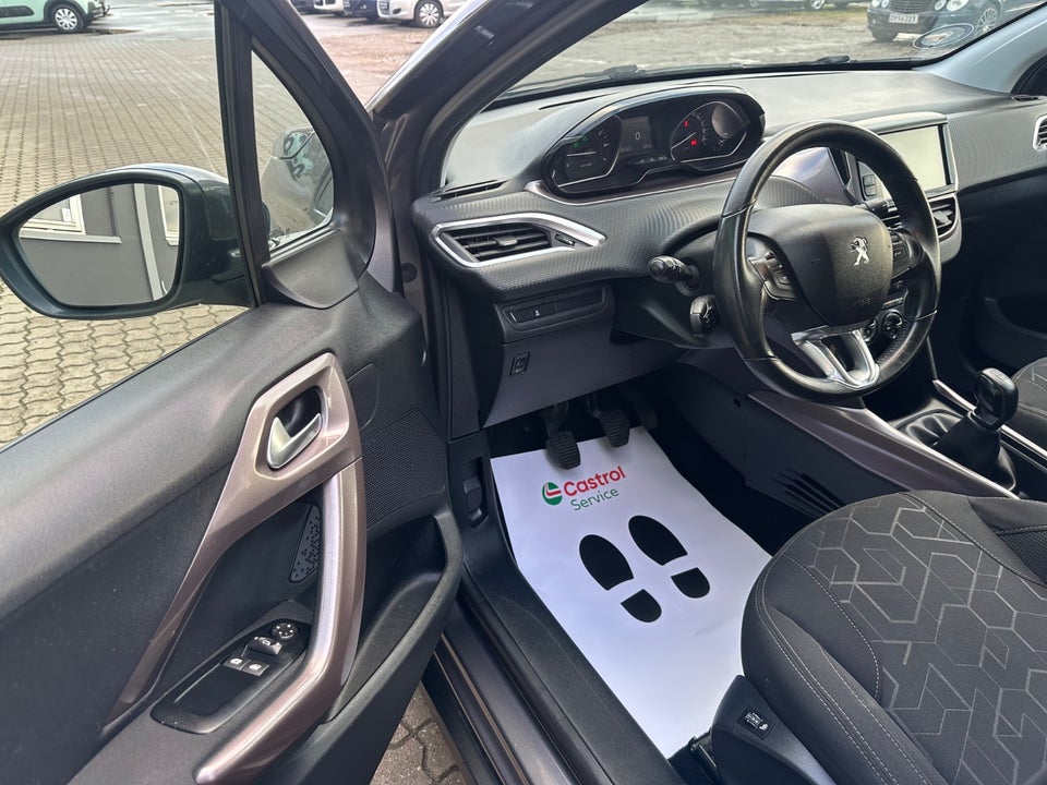 Peugeot 2008 1,2 VTi 82 Active 5d