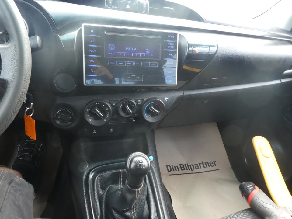 Toyota HiLux 2,4 D-4D 150 T2 Db.Kab 4x4 4d