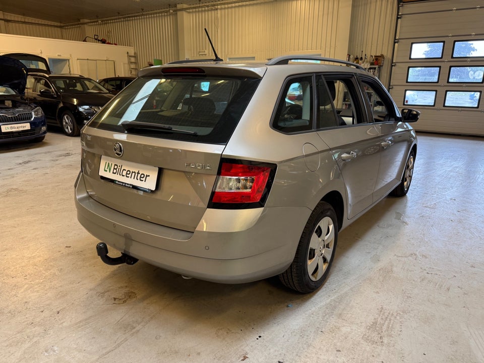 Skoda Fabia 1,2 TSi 110 Ambiente Combi DSG 5d