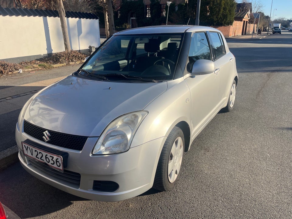 Suzuki Swift 1,3 GLS 5d