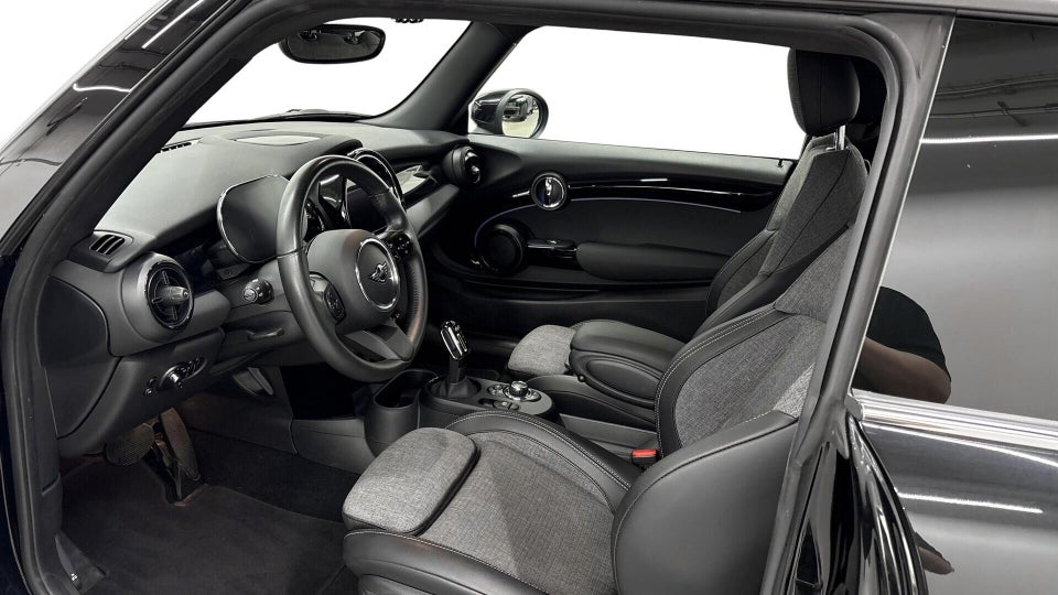 MINI Cooper SE Classic Trim 3d