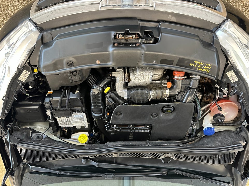 Peugeot 208 1,6 BlueHDi 100 Desire 5d