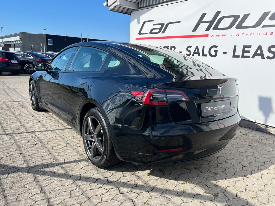 Tesla Model 3 Long Range AWD 4d