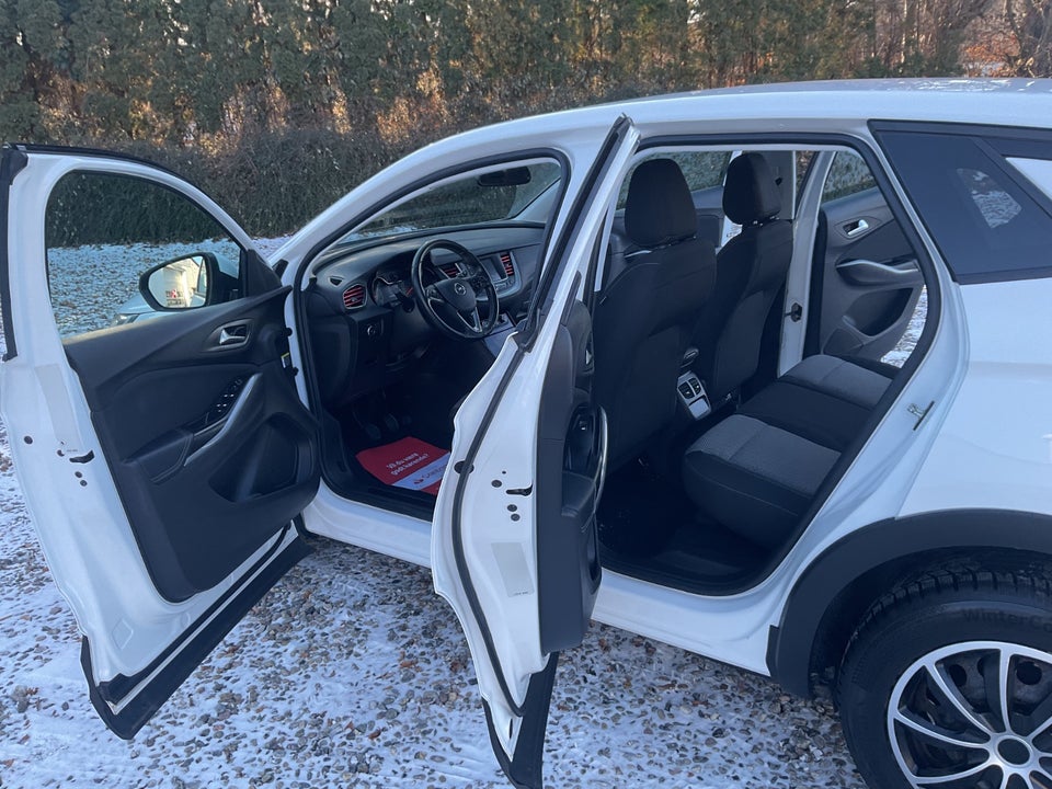 Opel Grandland X 1,2 T 130 Enjoy 5d