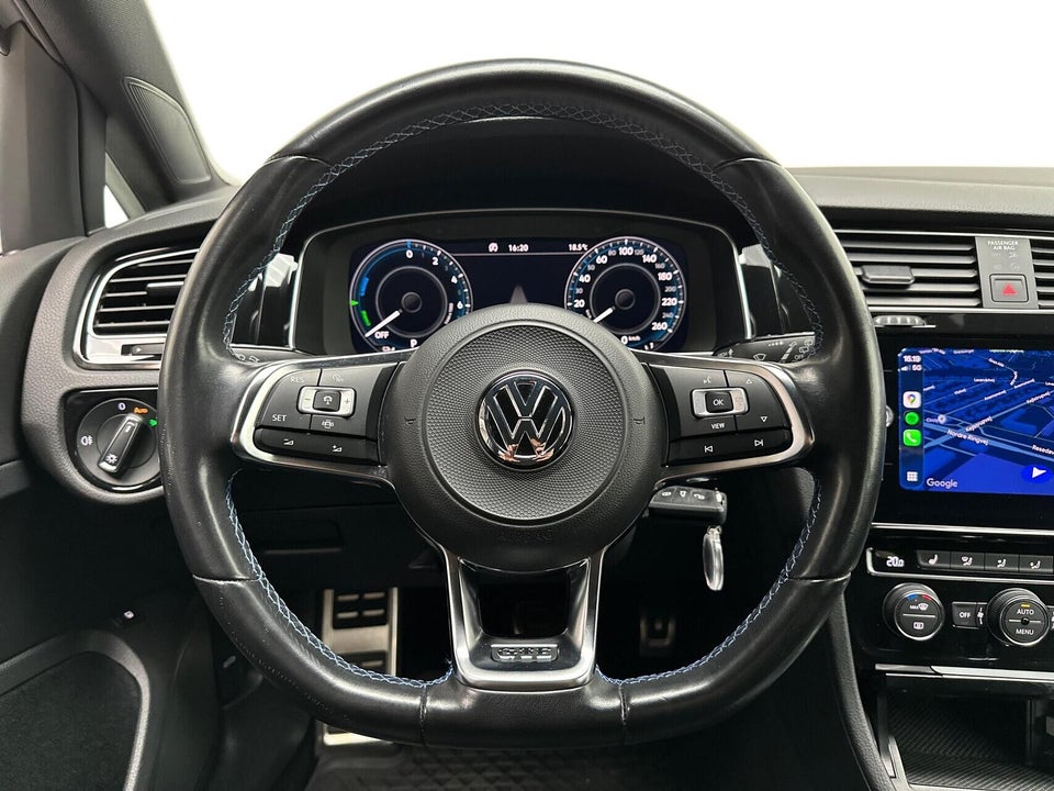 VW Golf VII 1,4 GTE DSG 5d