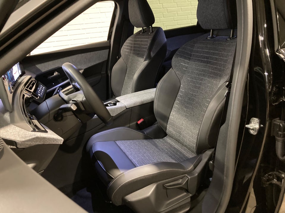 Peugeot e-5008 77 Allure 7prs 5d